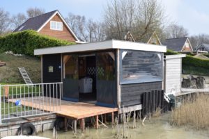 Veranda aan het water